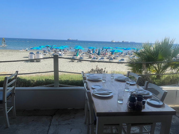 FAT FISH RESTAURANT (ΝΑΥΤΙΚΟΣ ΟΜΙΛΟΣ ΛΕΜΕΣΟΥ)